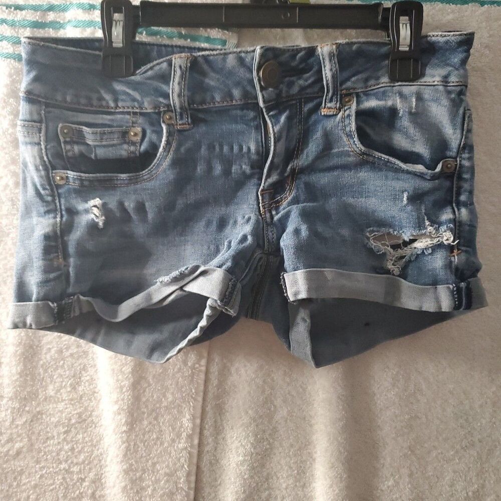 American Eagle Women's Blue Cut-Off Shorts Size 2 Super Stretch Distressed